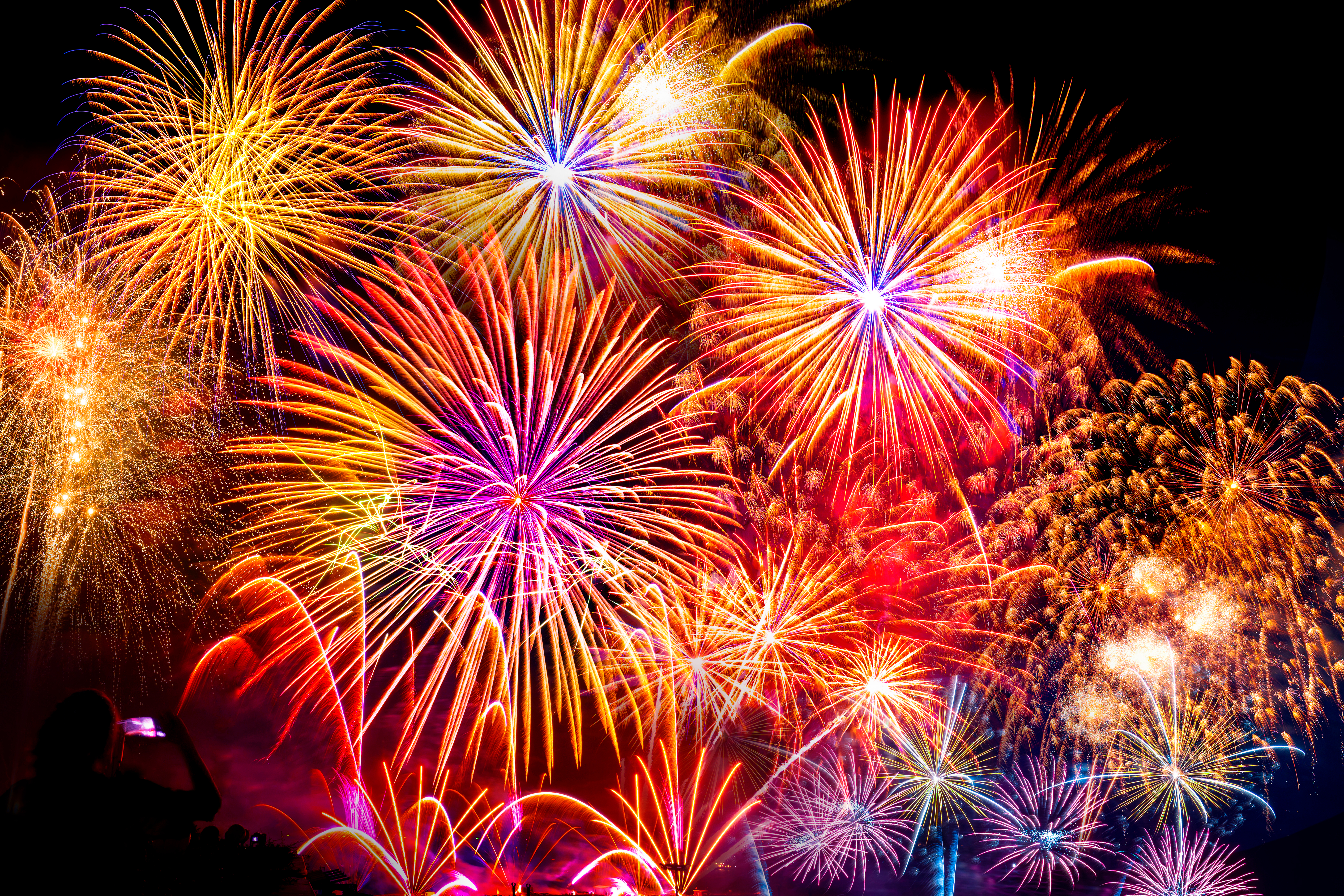 The,Crowd,Of,Silhouette,Watching,Firework,Isolated,Display,For,Celebration